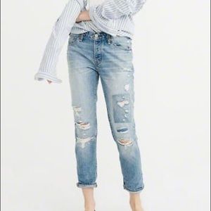 Abercrombie & Fitch Boyfriend Jeans